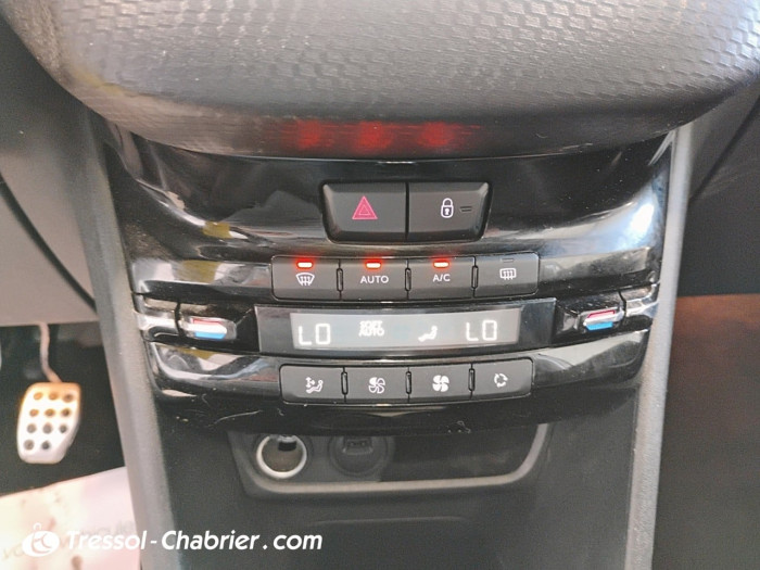Peugeot 2008 1.2 PureTech 110ch S&S BVM5 Crossway