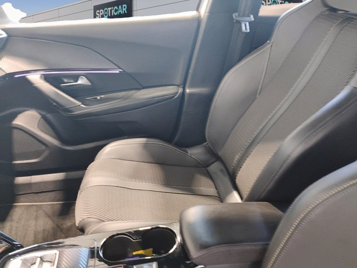 Peugeot 2008 PureTech 130 S&S EAT8 GT