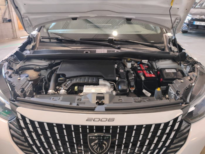 Peugeot 2008 PureTech 130 S&S EAT8 GT