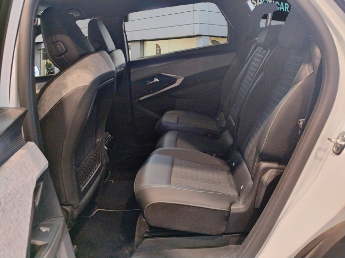 Peugeot 5008 Hybrid 145 ch e-DCS6 GT