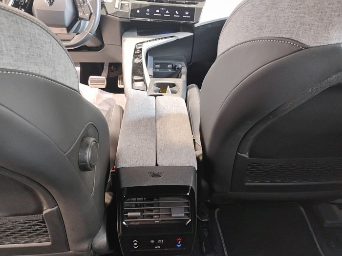 Peugeot 5008 Hybrid 145 ch e-DCS6 GT