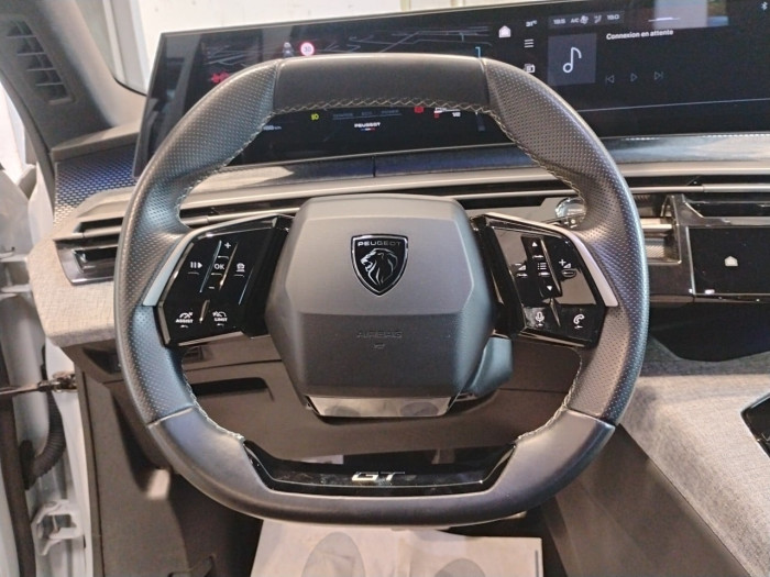 Peugeot 5008 Hybrid 145 ch e-DCS6 GT