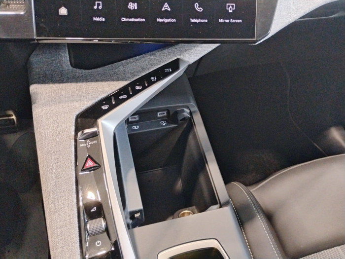Peugeot 5008 Hybrid 145 ch e-DCS6 GT