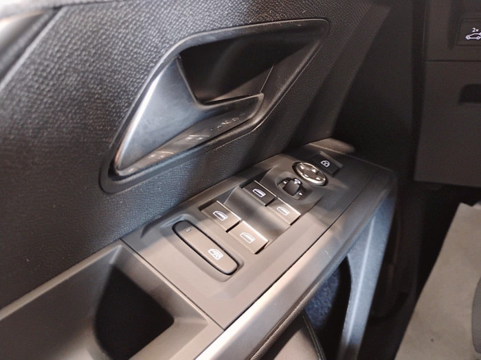 Peugeot 5008 Hybrid 145 ch e-DCS6 GT