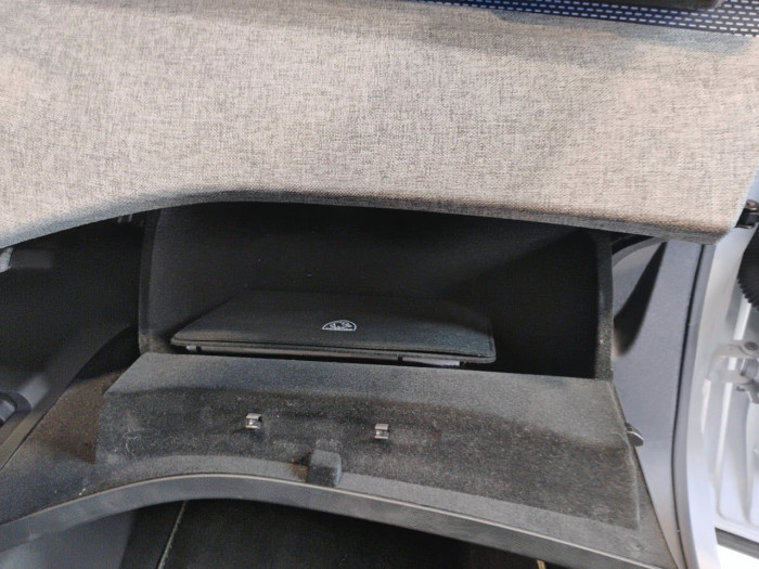 Peugeot 5008 Hybrid 145 ch e-DCS6 GT