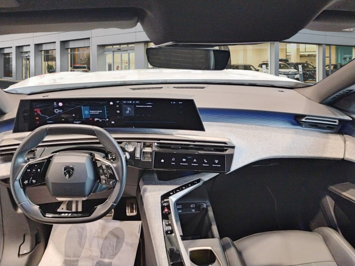 Peugeot 5008 Hybrid 145 ch e-DCS6 GT