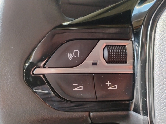 Peugeot 208 PureTech 100 S&S BVM6 Allure