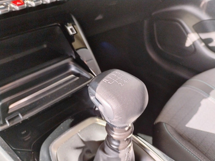 Peugeot 208 PureTech 100 S&S BVM6 Allure