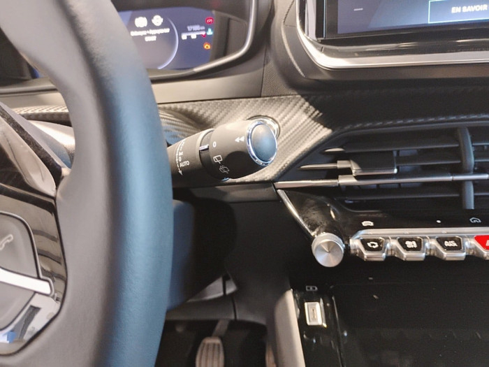 Peugeot 2008 PureTech 100 S&S BVM6 Allure
