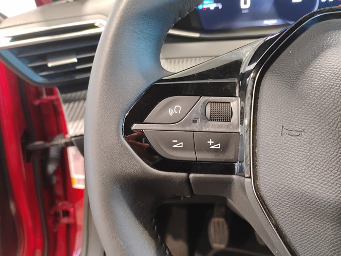 Peugeot 2008 PureTech 100 S&S BVM6 Allure