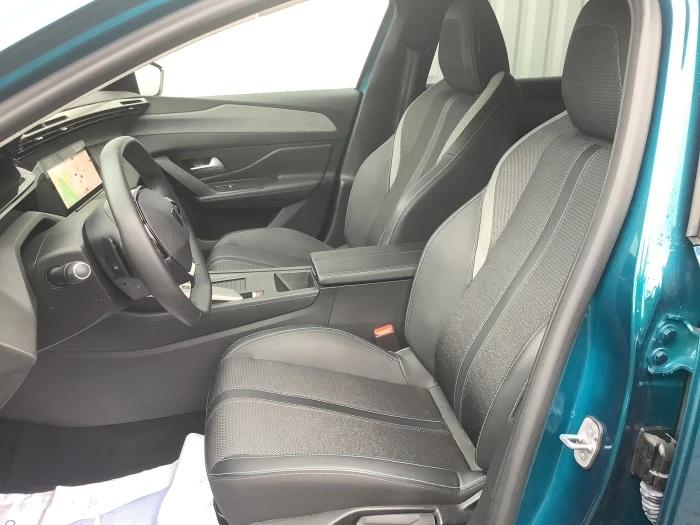 Peugeot 408 PHEV 225 e-EAT8 Allure Pack