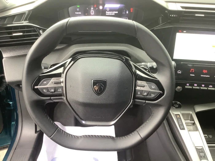 Peugeot 408 PHEV 225 e-EAT8 Allure Pack
