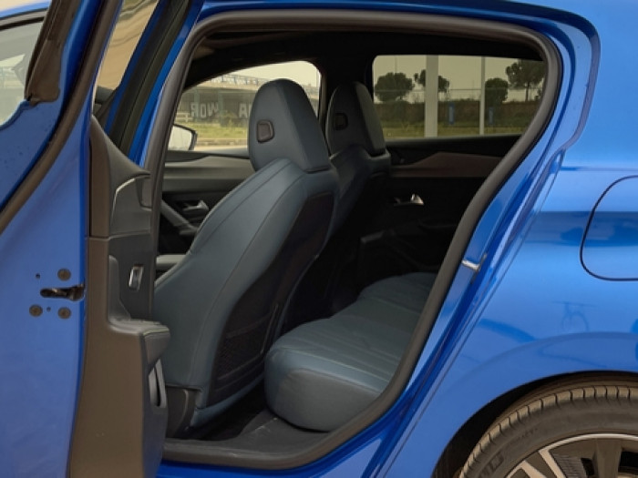 Peugeot 308 Hybrid 136 e-DCS6 GT