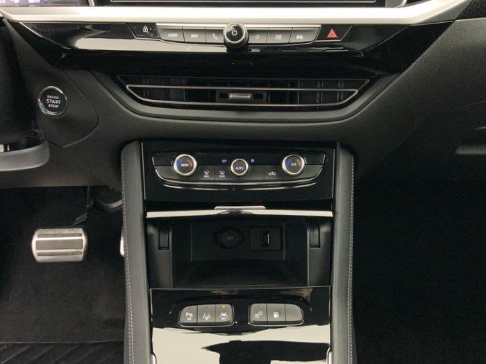 Opel GRANDLAND Hybrid 225 ch BVA8 Design & Tech