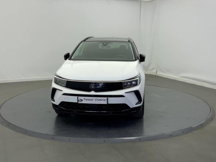 Opel GRANDLAND Hybrid 225 ch BVA8 Design & Tech