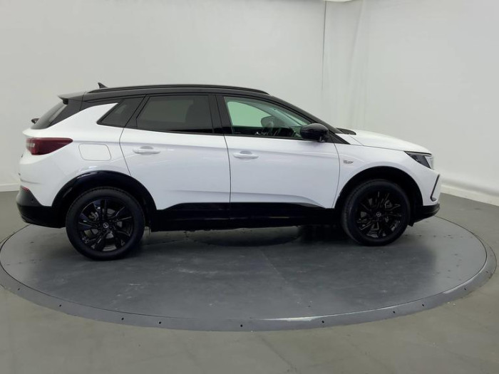 Opel GRANDLAND Hybrid 225 ch BVA8 Design & Tech
