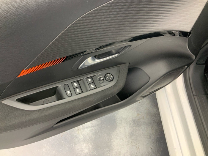 Peugeot 208 BUSINESS R ELECTRIQUE ELECTRIQUE 50 KWH 136 ACTIVE BUSINESS R
