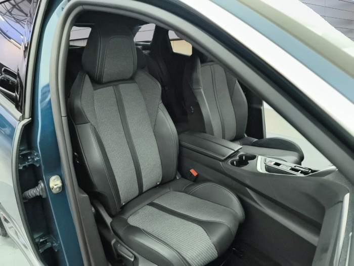 Peugeot 3008 PureTech 130ch S&S EAT8 Allure Pack