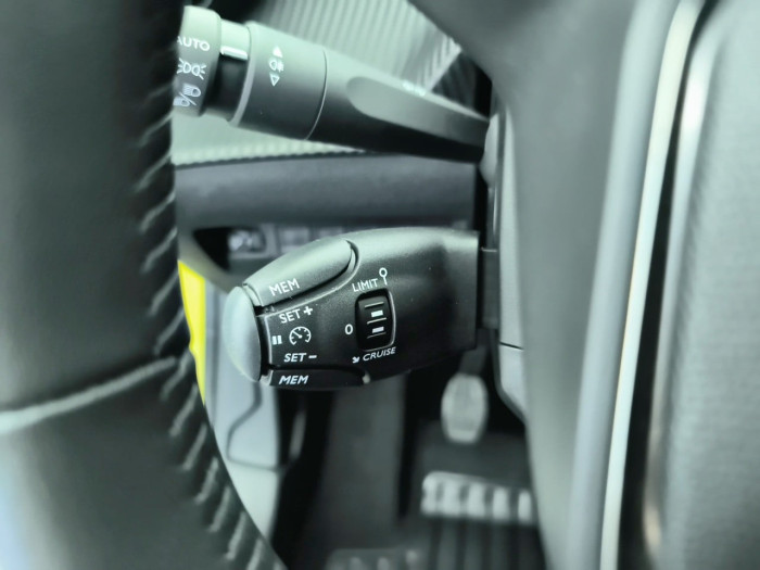 Peugeot 208 PureTech 100 S&S BVM6 Allure