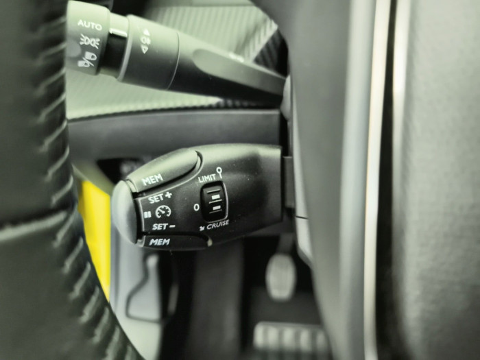 Peugeot 208 PureTech 100 S&S BVM6 Allure