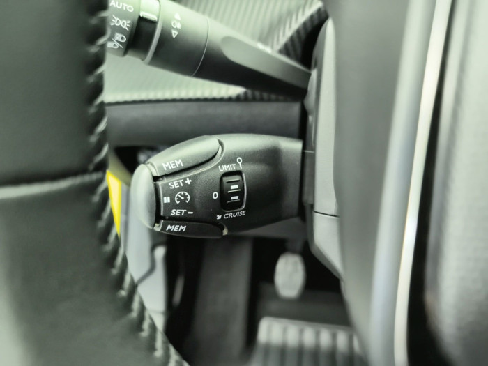Peugeot 208 100 S&S BVM6 Allure