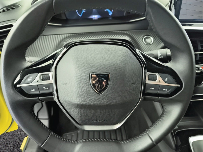 Peugeot 208 100 S&S BVM6 Allure