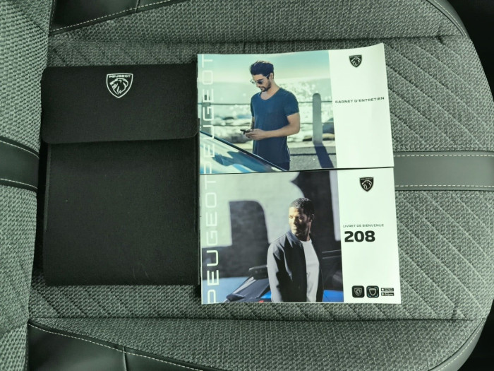 Peugeot 208 100 S&S BVM6 Allure