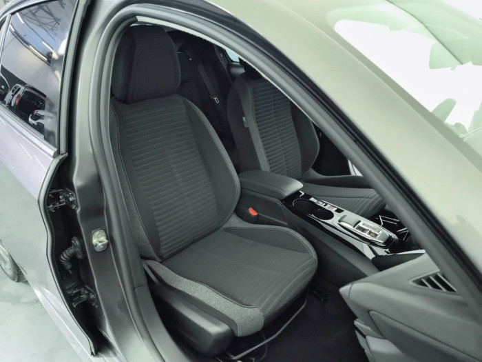 Peugeot 208 PureTech 100 S&S EAT8 Style