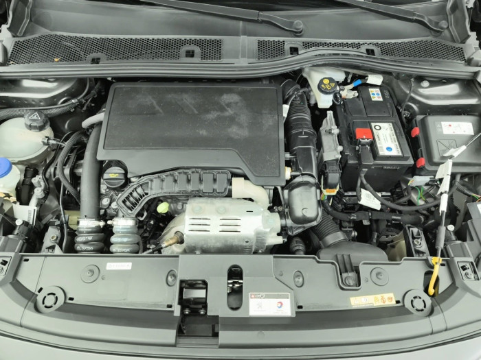 Peugeot 208 PureTech 100 S&S EAT8 Style