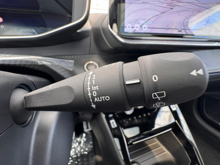 Peugeot 208 Nouvelle Hybrid 145 ch e-DCS6 GT Exclusive