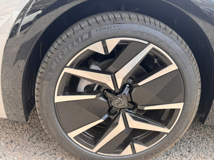 Peugeot 208 Nouvelle Hybrid 145 ch e-DCS6 GT Exclusive