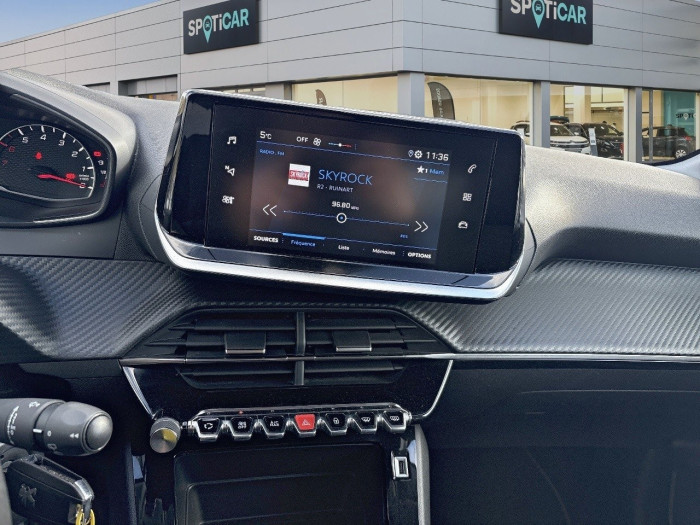 Peugeot 208 PureTech 100 S&S EAT8 Style