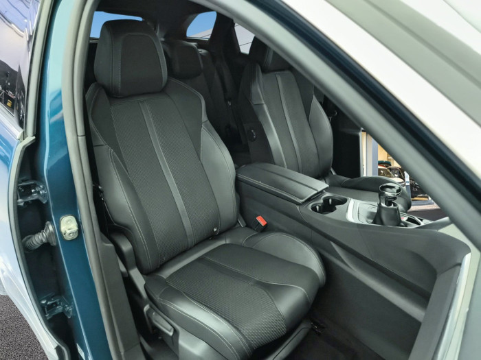Peugeot 3008 Puretech 130ch S&S BVM6 GT