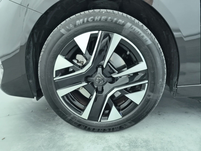 Peugeot 208 Nouvelle Hybrid 145 ch e-DCS6 Allure