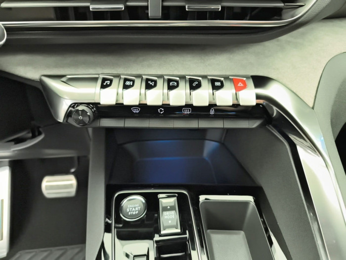 Peugeot 3008 Hybrid 136 e-DCS6 GT