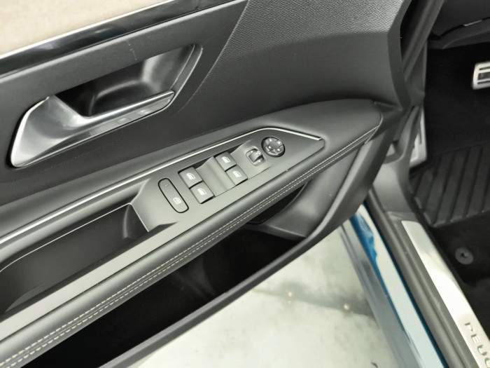 Peugeot 3008 Hybrid 136 e-DCS6 GT