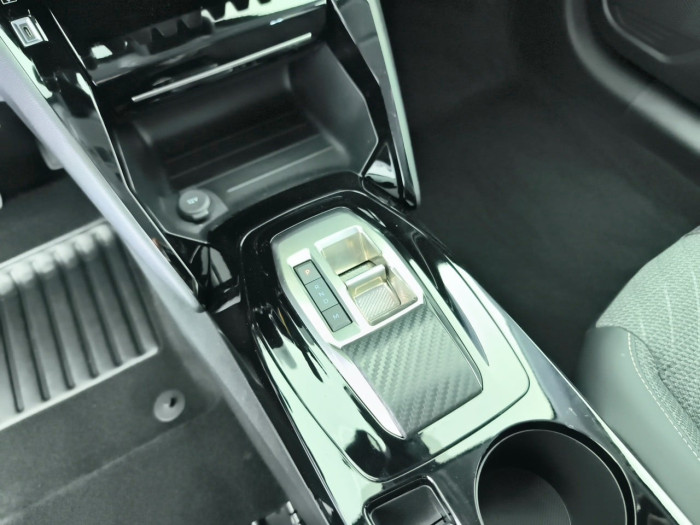 Peugeot 208 Nouvelle Hybrid 145 ch e-DCS6 Allure