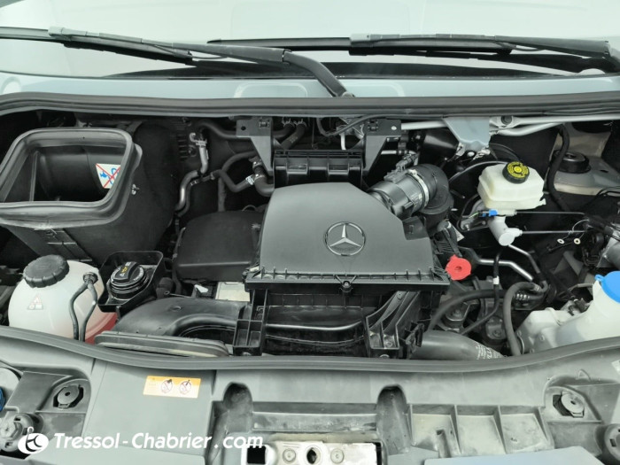 Mercedes SPRINTER FOURGON FGN 215 CDI 33 3.0T FWD PRO