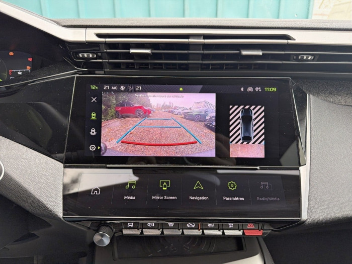 Peugeot 408 PHEV 225 e-EAT8 Allure Pack