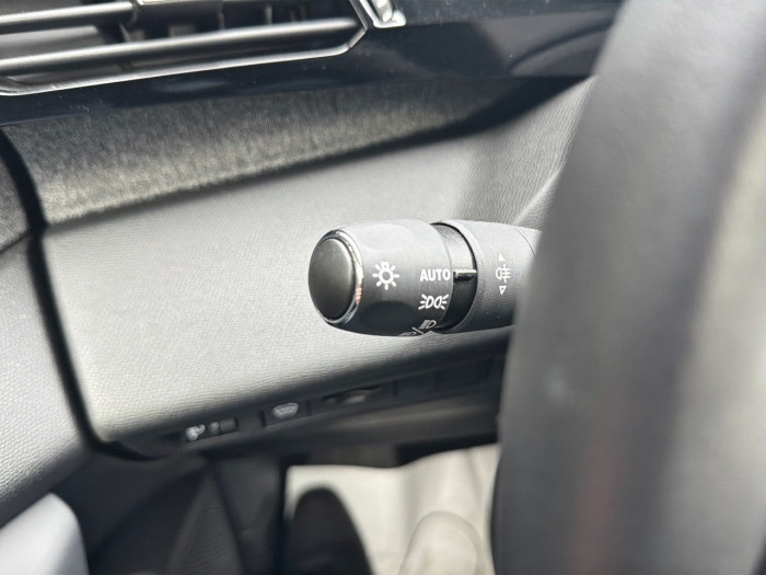 Peugeot 408 PHEV 225 e-EAT8 Allure Pack