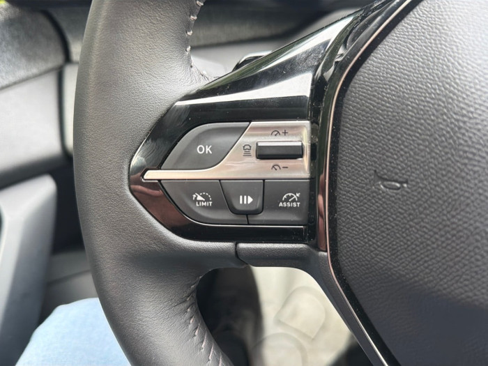 Peugeot 408 PHEV 225 e-EAT8 Allure Pack