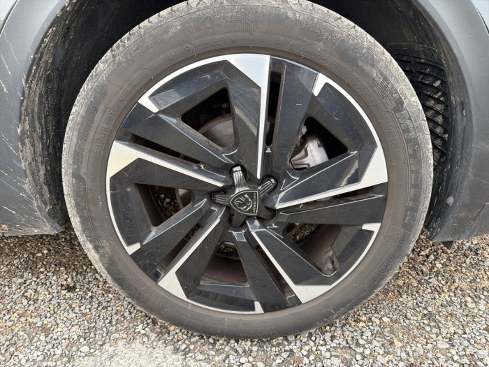 Peugeot 408 PHEV 225 e-EAT8 Allure Pack