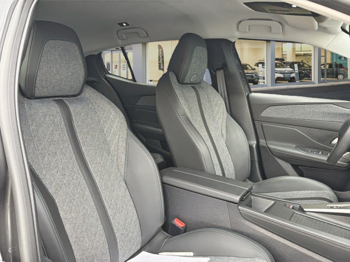 Peugeot 408 PHEV 225 e-EAT8 Allure Pack