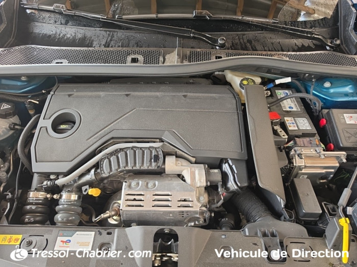Peugeot 2008 Hybrid 145 e-DCS6 GT