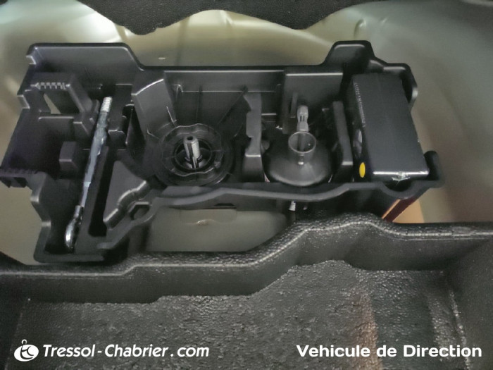 Peugeot 2008 Hybrid 145 e-DCS6 GT
