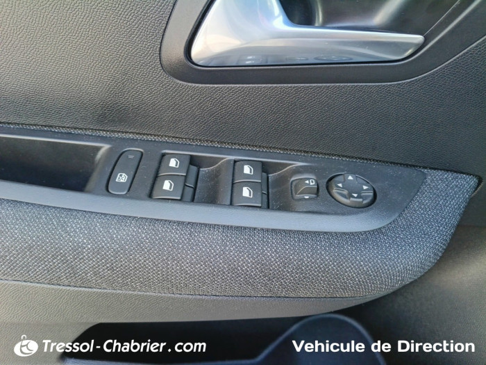 Peugeot 208 ELECTRIQUE Nouveau 54 kWh 156ch Business