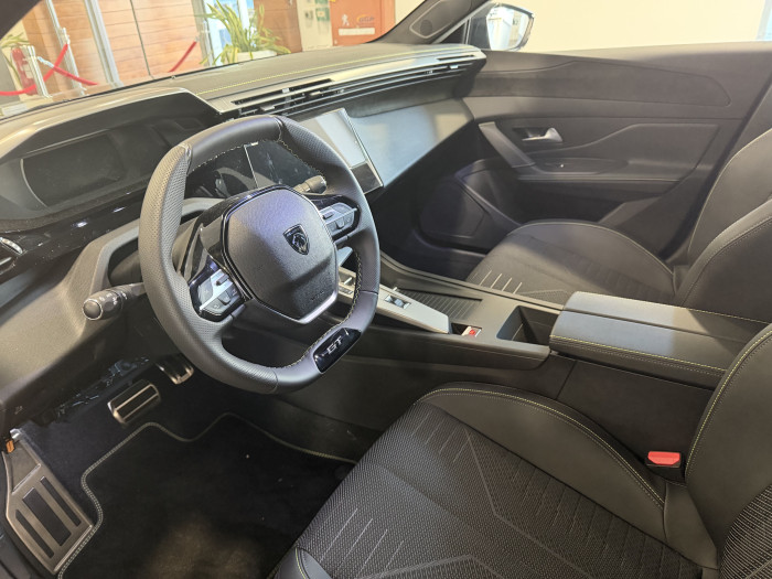 Peugeot 408 ELECTRIQUE 58 kWh 210 ch GT Exclusive