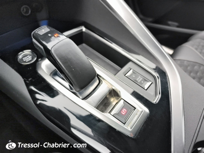 Peugeot 3008 Hybrid 225 e-EAT8 Roadtrip