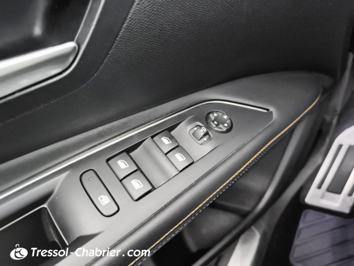 Peugeot 3008 Hybrid 225 e-EAT8 Roadtrip