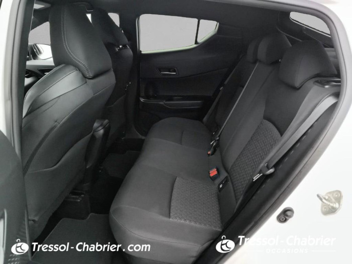 Toyota C-HR HYBRIDE MY22 2.0L Distinctive